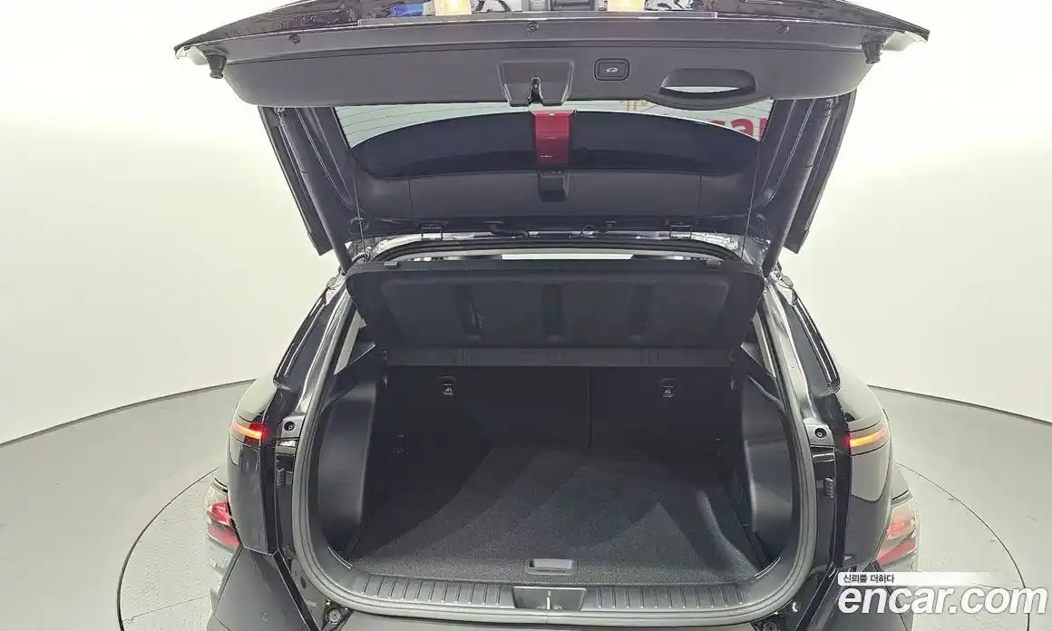 Hyundai Kona 2025 1.6 автомат (гидро), фото 20