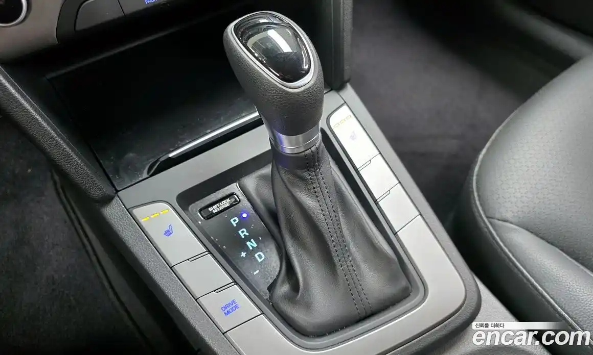 Hyundai Avante 2017 1.6 автомат (гидро), фото 12
