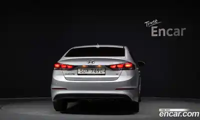 Hyundai Avante 2017 1.6 автомат (гидро), миниатюра 4