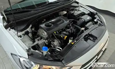 Hyundai Avante 2017 1.6 автомат (гидро), миниатюра 6