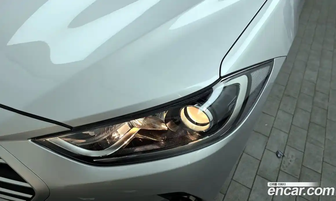 Hyundai Avante 2017 1.6 автомат (гидро), фото 8