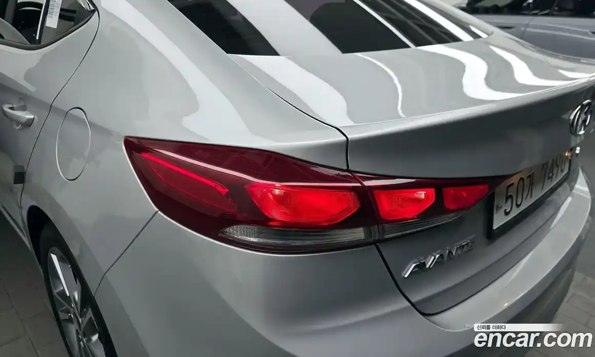 Hyundai Avante 2017 1.6 автомат (гидро), фото 9