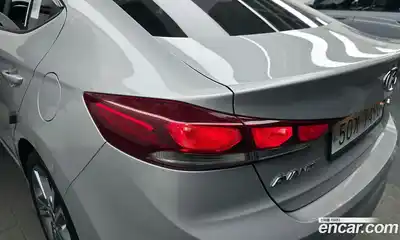 Hyundai Avante 2017 1.6 автомат (гидро), миниатюра 9