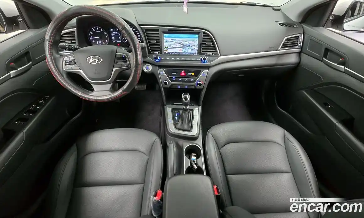 Hyundai Avante 2017 1.6 автомат (гидро), фото 10