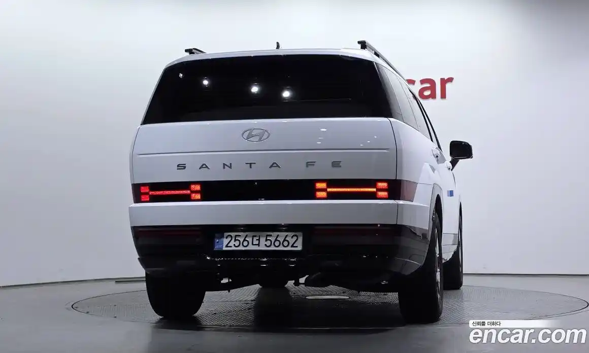 Hyundai Santa Fe 2024 1.6 автомат (гидро), фото 4