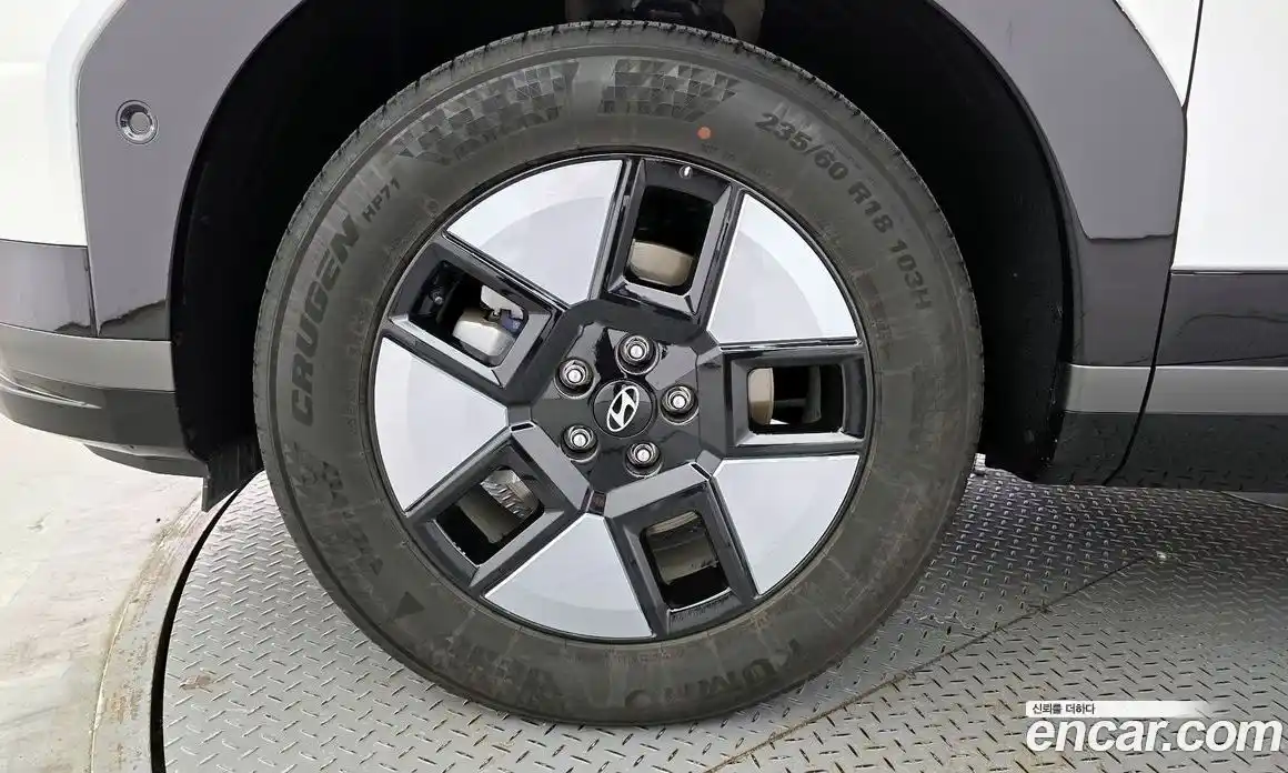 Hyundai Santa Fe 2024 1.6 автомат (гидро), фото 5