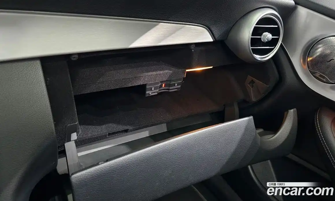 Mercedes-Benz C-Class 2021 2.0 гидро, фото 17