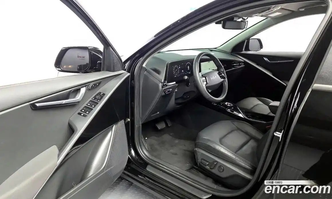 Kia Niro 2023 автомат (гидро), фото 13