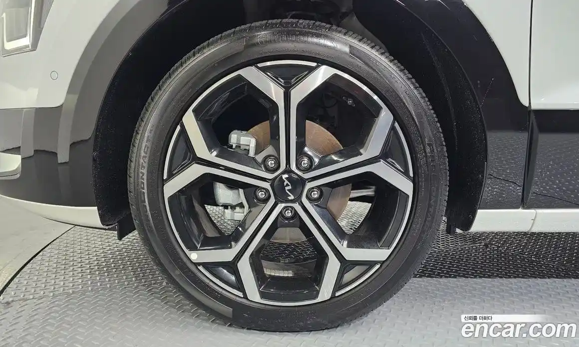 Kia Niro 2024 1.6 автомат (гидро), фото 5