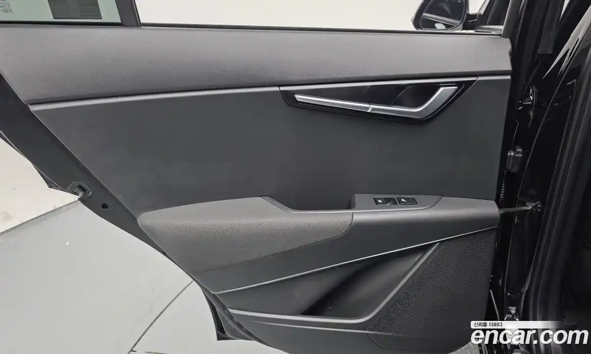 Kia Niro 2023 0.2 автомат (гидро), фото 15