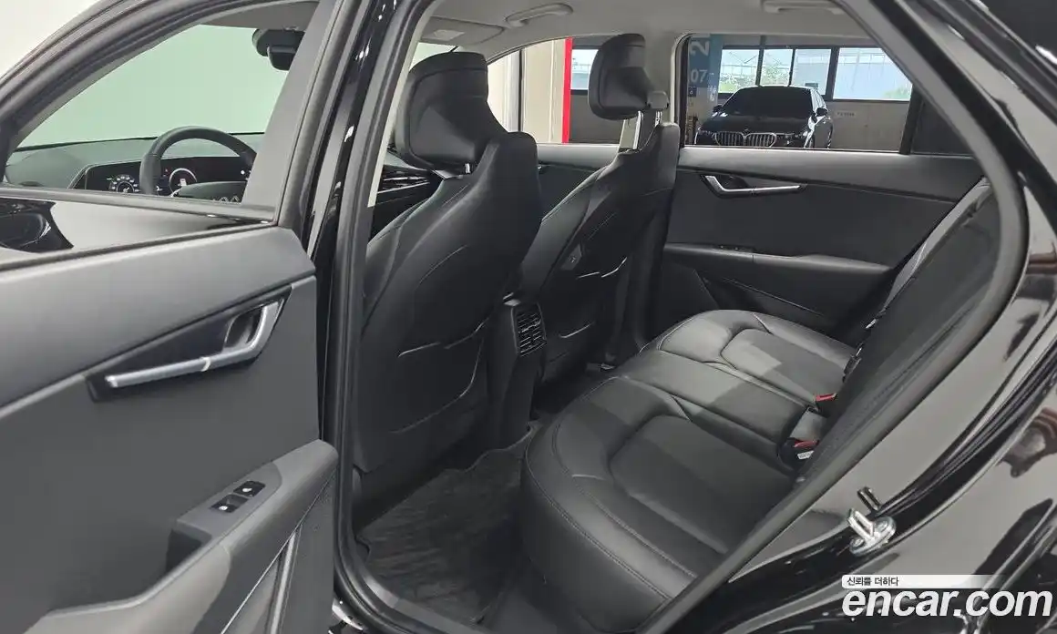 Kia Niro 2023 0.2 автомат (гидро), фото 18
