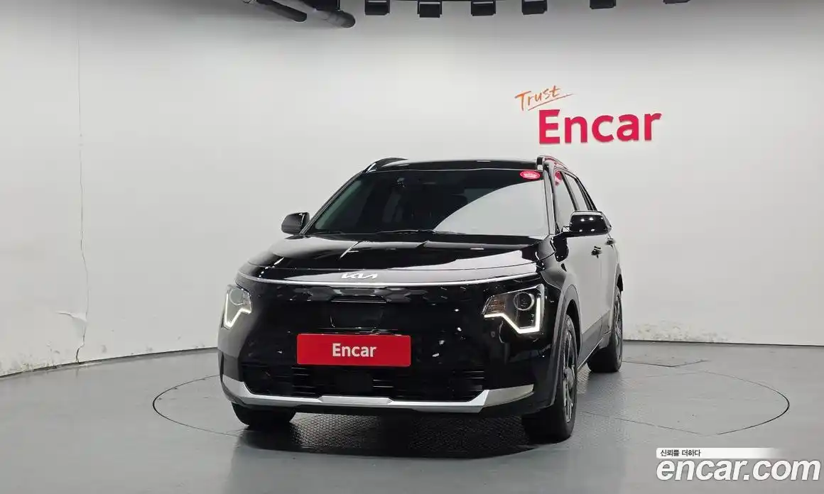 Kia Niro 2023 0.2 автомат (гидро), фото 3