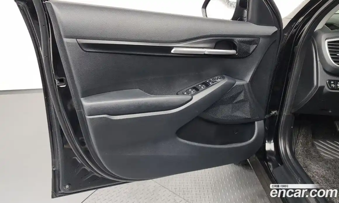 Kia Seltos 2021 1.6 автомат (гидро), фото 14