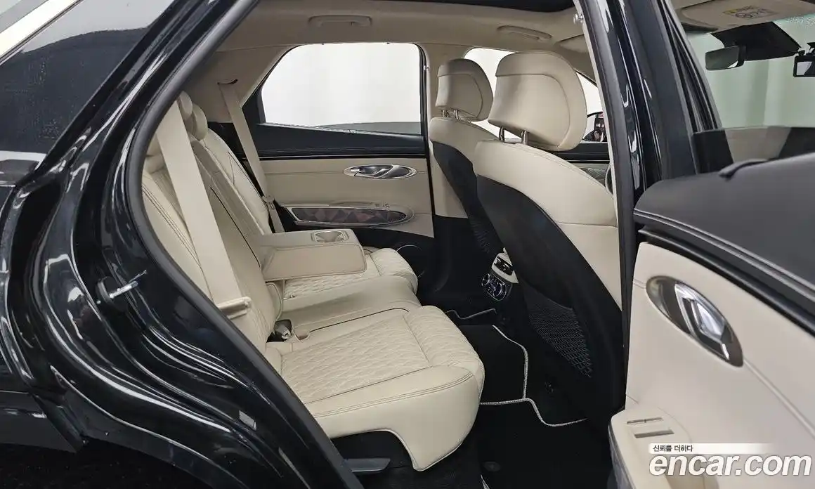 Genesis GV70 2023 2.5 гидро, фото 18