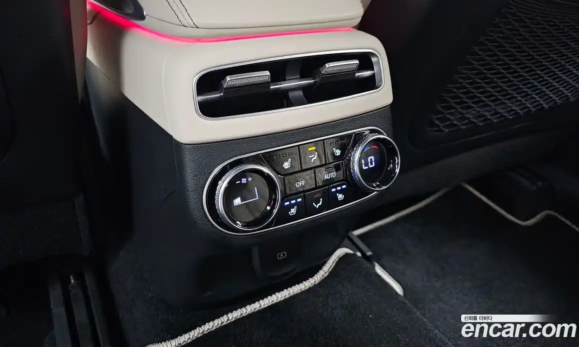 Genesis GV70 2023 2.5 гидро, фото 24