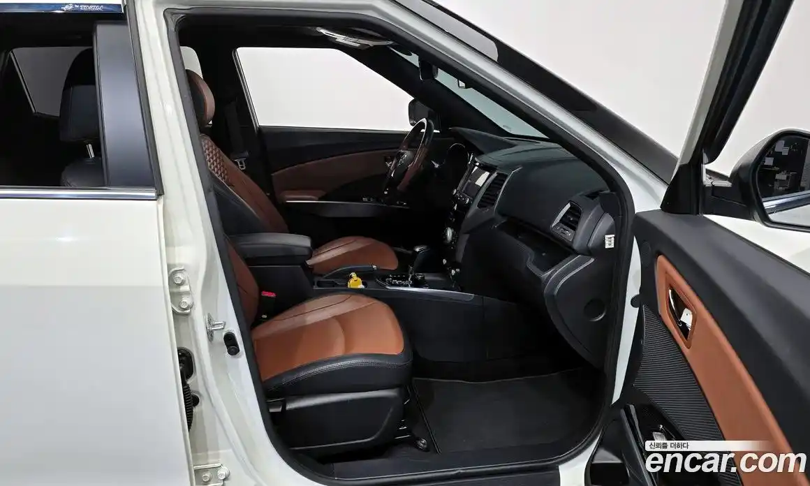 SsangYong TIBOLI 2017 1.6 автомат (гидро), фото 16