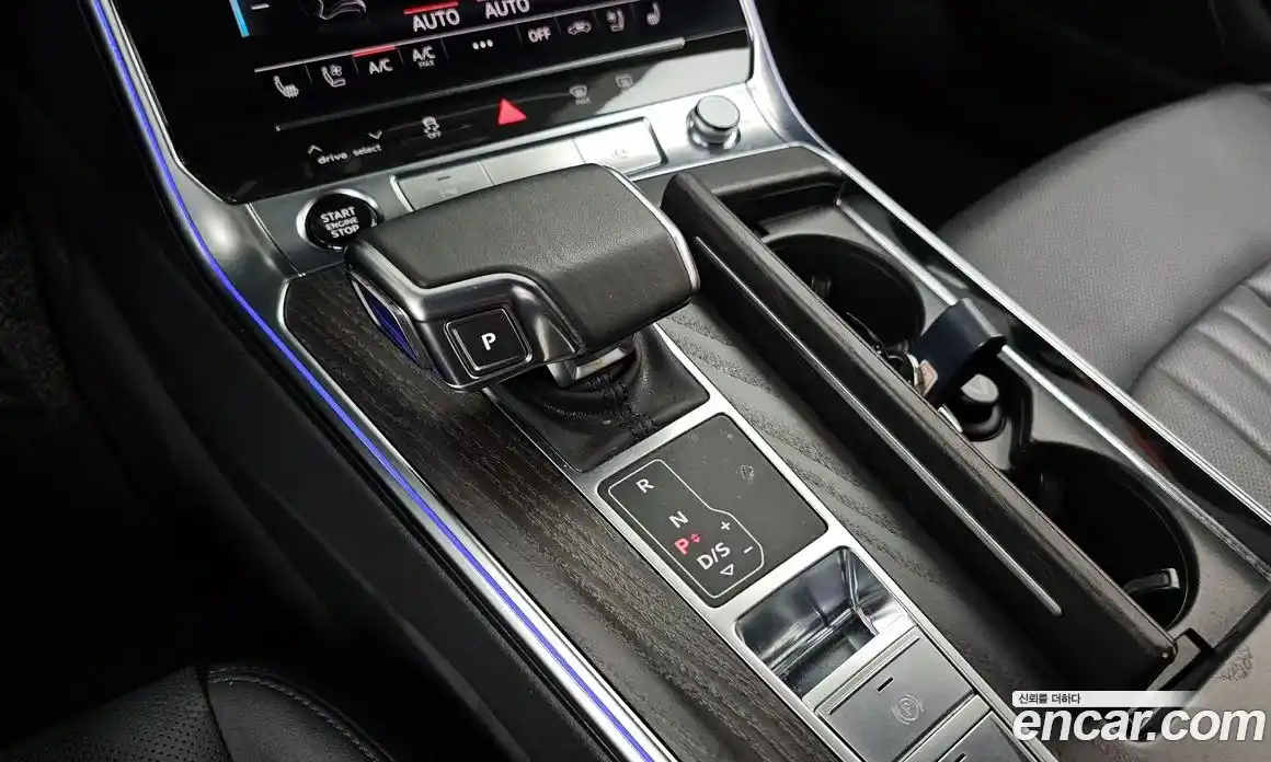 Audi A6 2021 2.0 автомат (гидро), фото 12