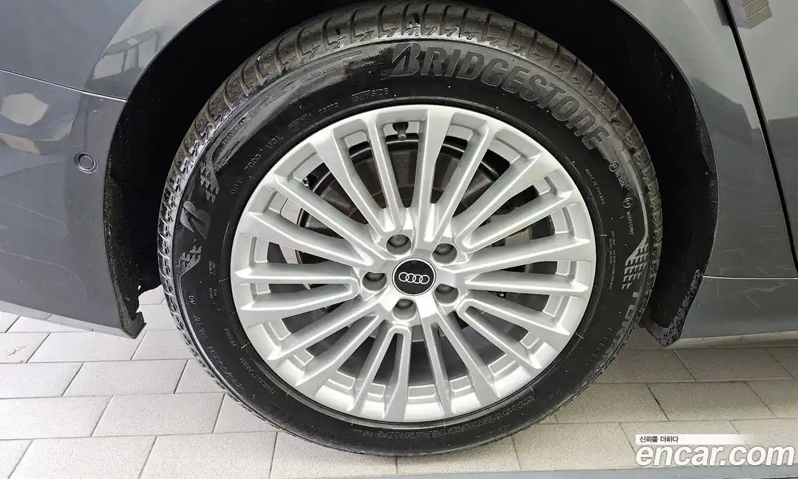 Audi A6 2021 2.0 автомат (гидро), фото 5