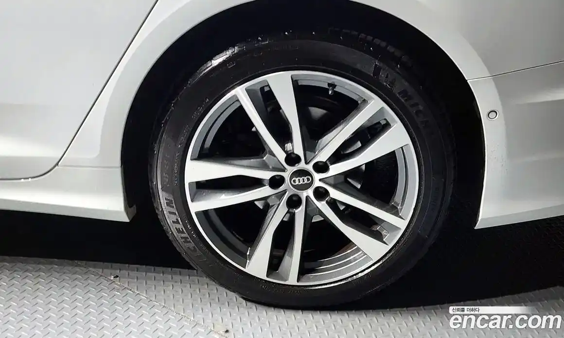 Audi A6 2022 2.0 автомат (гидро), фото 7