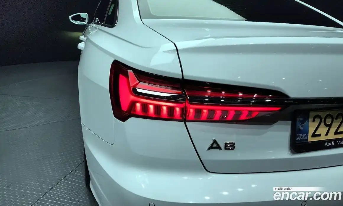 Audi A6 2022 2.0 автомат (гидро), фото 9