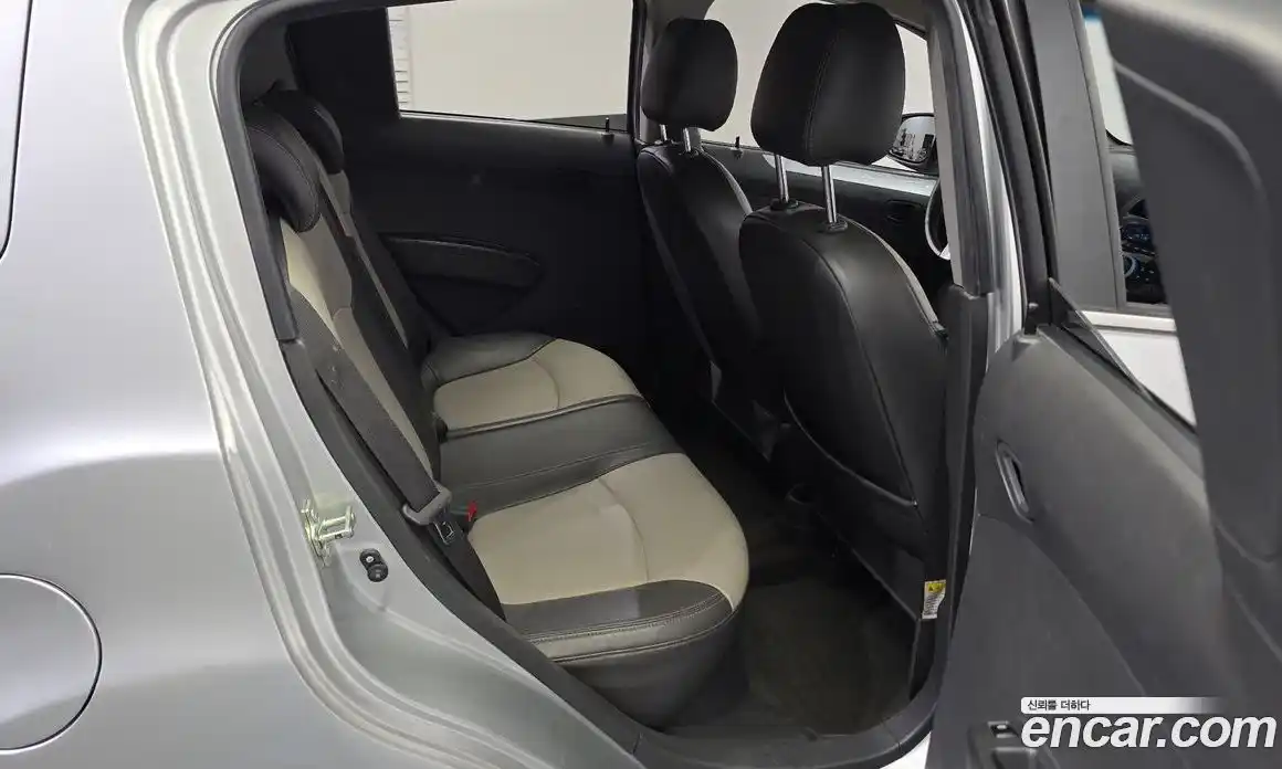 Chevrolet Spark 2012 1.0 автомат (гидро), фото 11