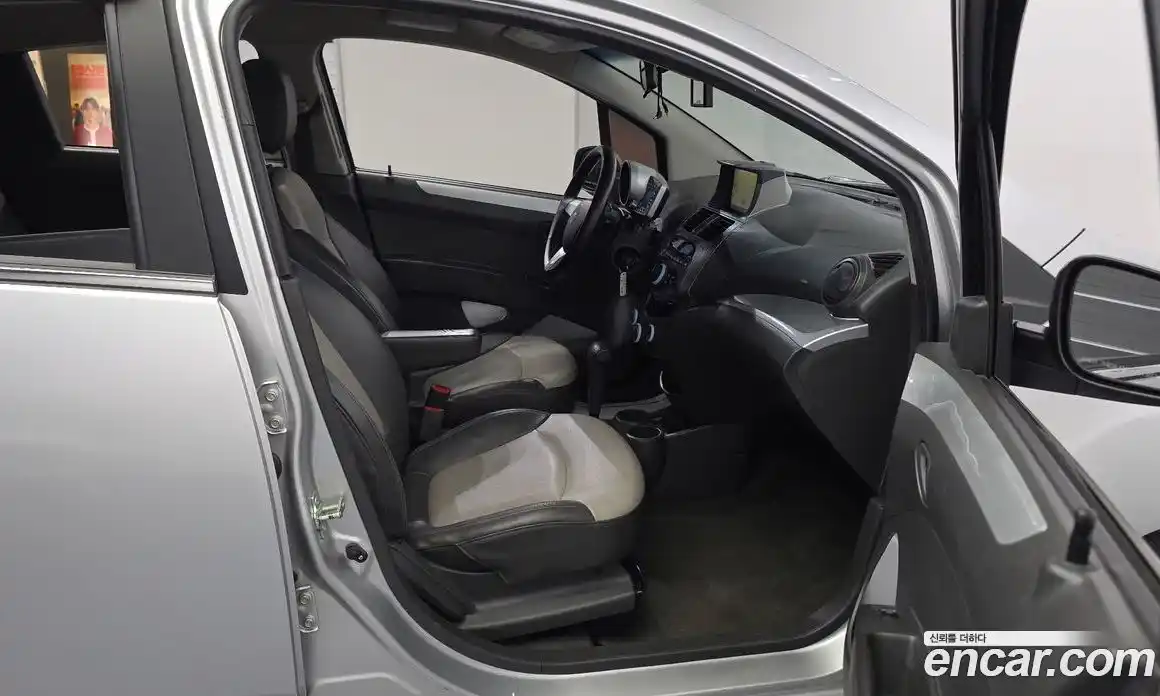 Chevrolet Spark 2012 1.0 автомат (гидро), фото 12