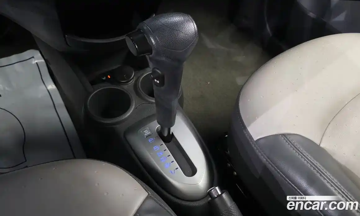 Chevrolet Spark 2012 1.0 автомат (гидро), фото 9