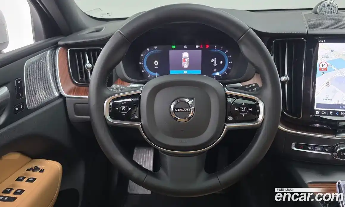 Volvo XC60 2023 2.0 автомат (гидро), фото 21
