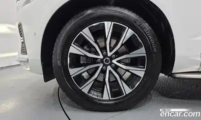 Volvo XC60 2023 2.0 автомат (гидро), миниатюра 5