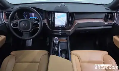 Volvo XC60 2023 2.0 автомат (гидро), миниатюра 10