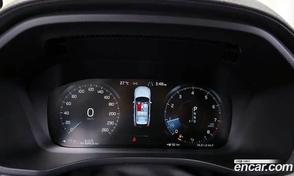 Volvo XC60 2018 2.0 автомат (гидро), фото 11