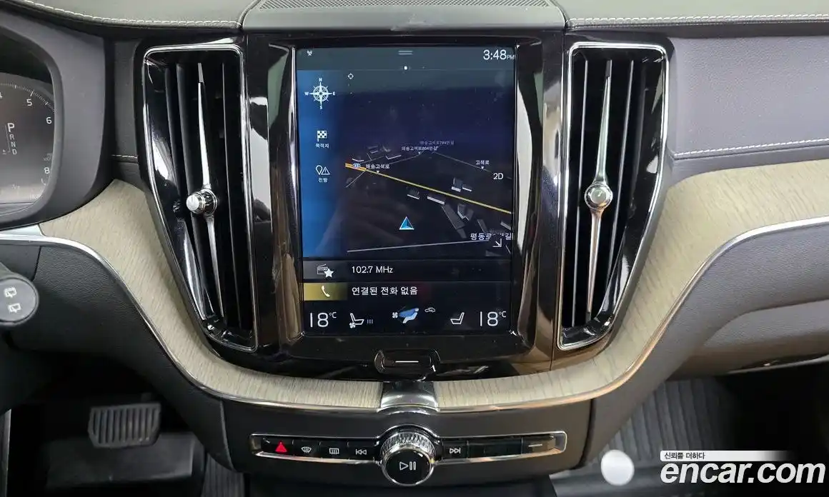 Volvo XC60 2018 2.0 автомат (гидро), фото 20