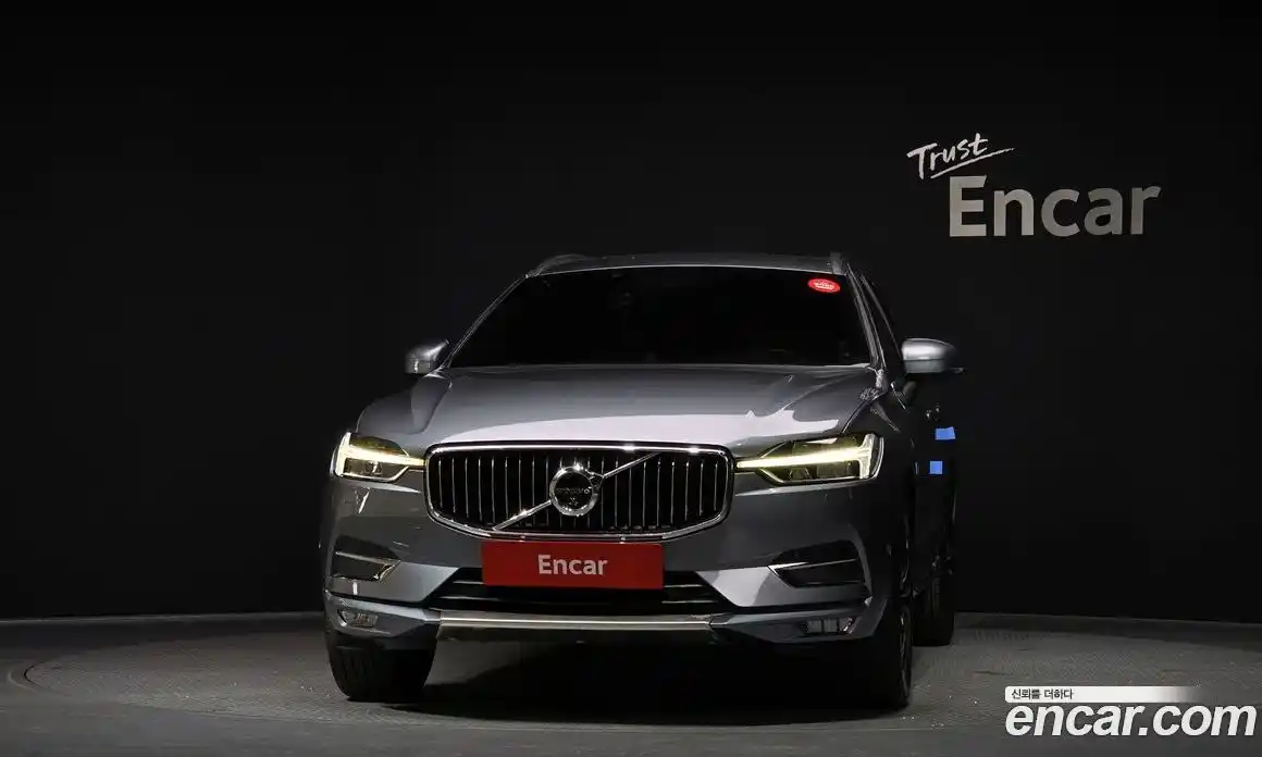Volvo XC60 2018 2.0 автомат (гидро), фото 3