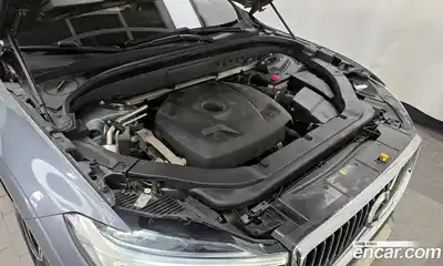 Volvo XC60 2018 2.0 автомат (гидро), миниатюра 6