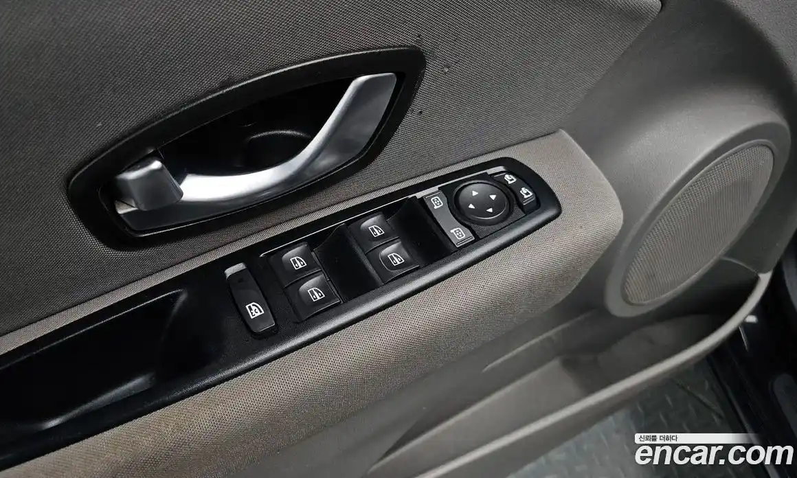 Renault SM3 2010 1.6 гидро, фото 17