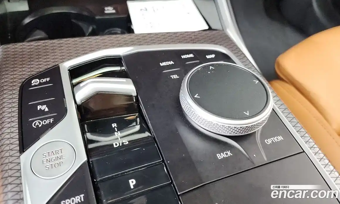BMW 3-Series 2025 2.0 гидро, фото 12