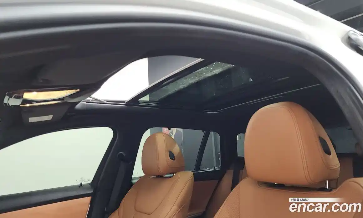 BMW 3-Series 2025 2.0 гидро, фото 24