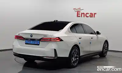 BMW i5 2024 0.2 автомат (гидро), миниатюра 2