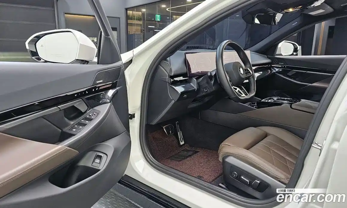 BMW 5 серия 2024 2.0 автомат (гидро), фото 13