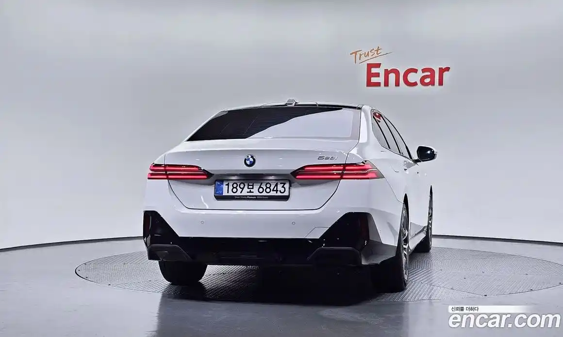 BMW 5 серия 2024 2.0 автомат (гидро), фото 4