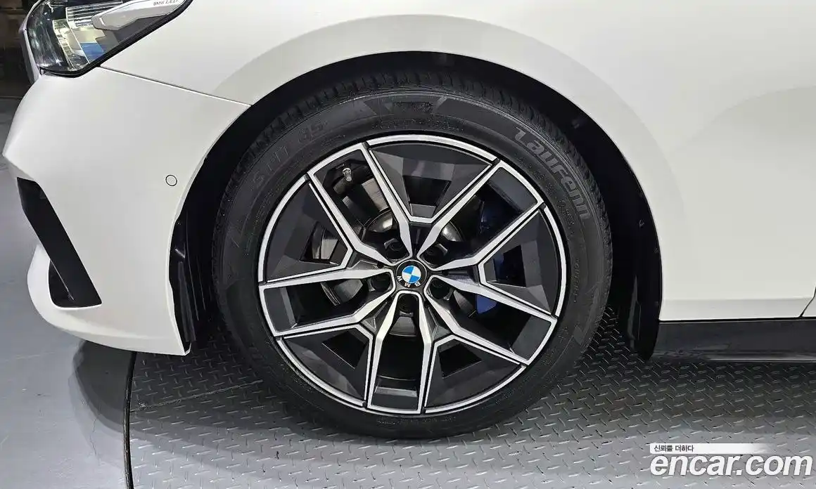 BMW 5 серия 2024 2.0 автомат (гидро), фото 5