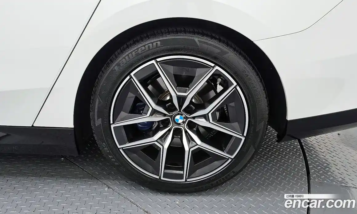 BMW 5 серия 2024 2.0 автомат (гидро), фото 7