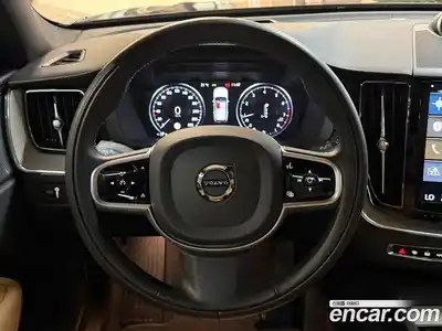Volvo XC60 2020 2.0 автомат (гидро), миниатюра 11