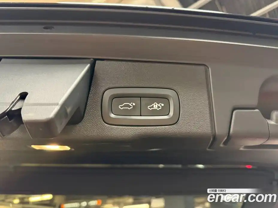 Volvo XC60 2020 2.0 автомат (гидро), фото 20