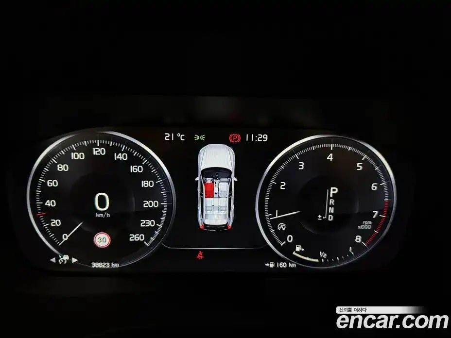 Volvo XC60 2020 2.0 автомат (гидро), фото 8