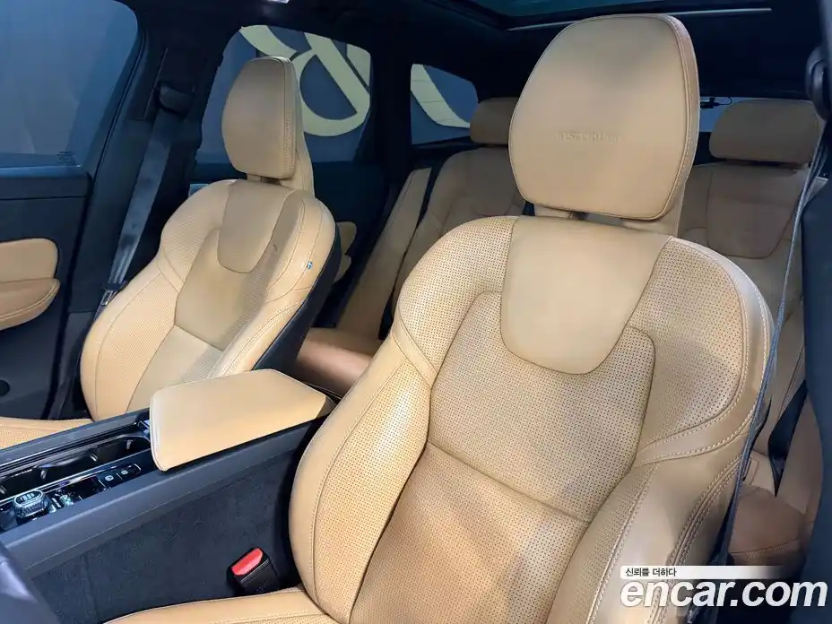 Volvo XC60 2020 2.0 автомат (гидро), фото 10