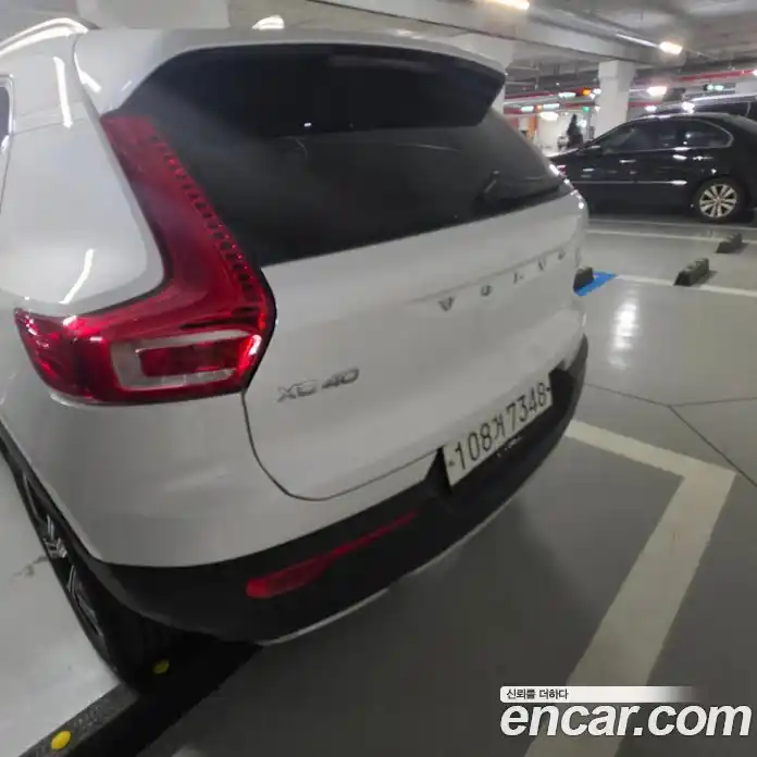 Volvo XC40 2020 2.0 автомат (гидро), фото 4