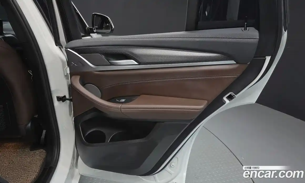 BMW X4 2023 2.0 гидро, фото 15