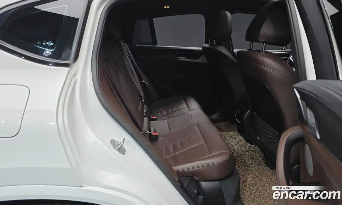 BMW X4 2023 2.0 гидро, фото 17