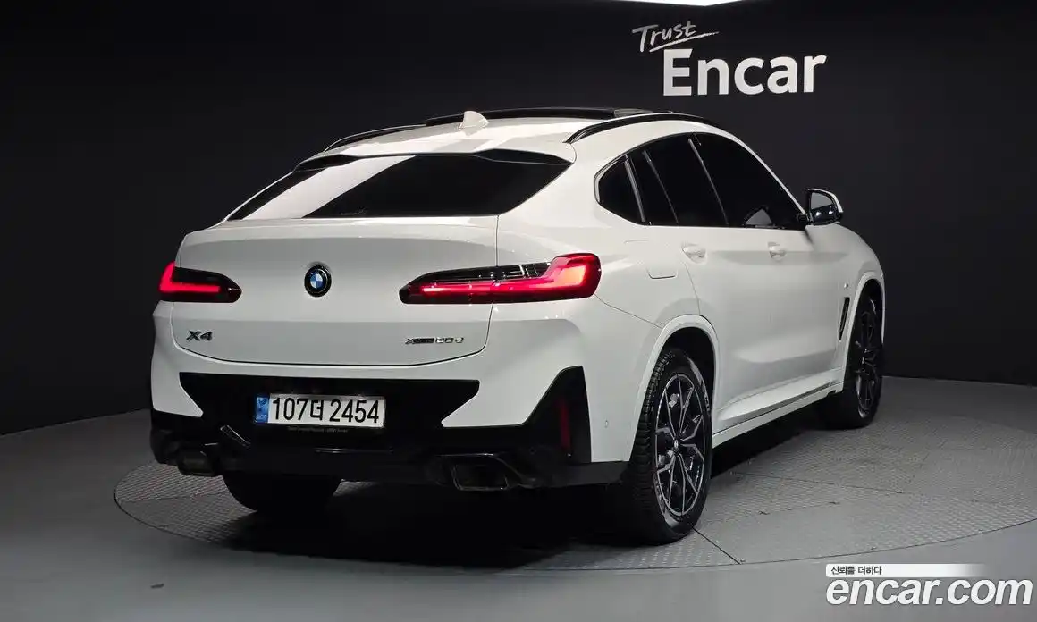 BMW X4 2023 2.0 гидро, фото 2